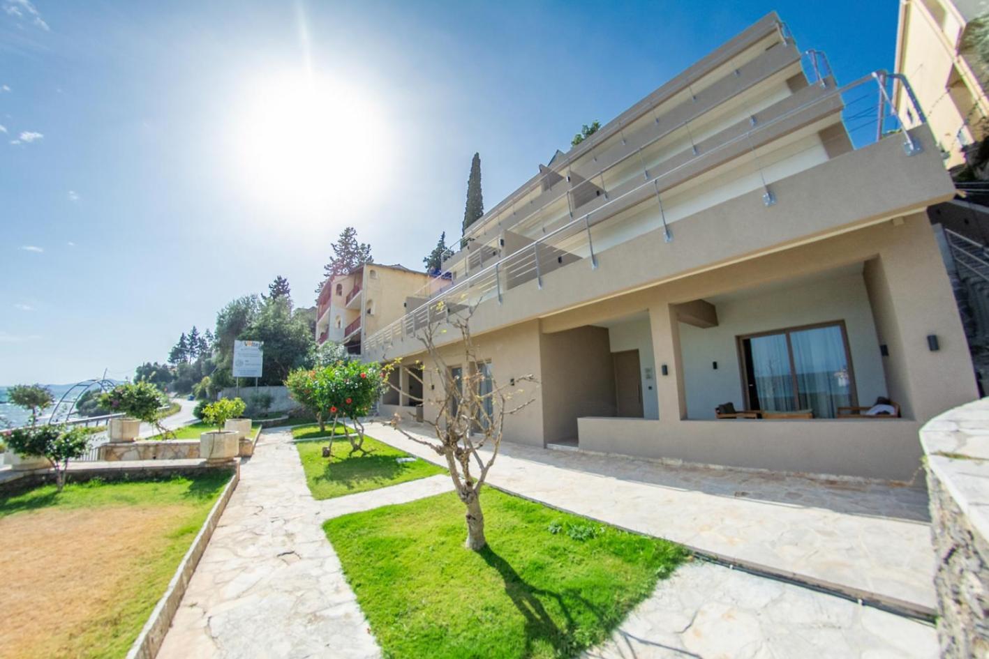 Kaiser Luxury Suites Achílleion Exterior foto